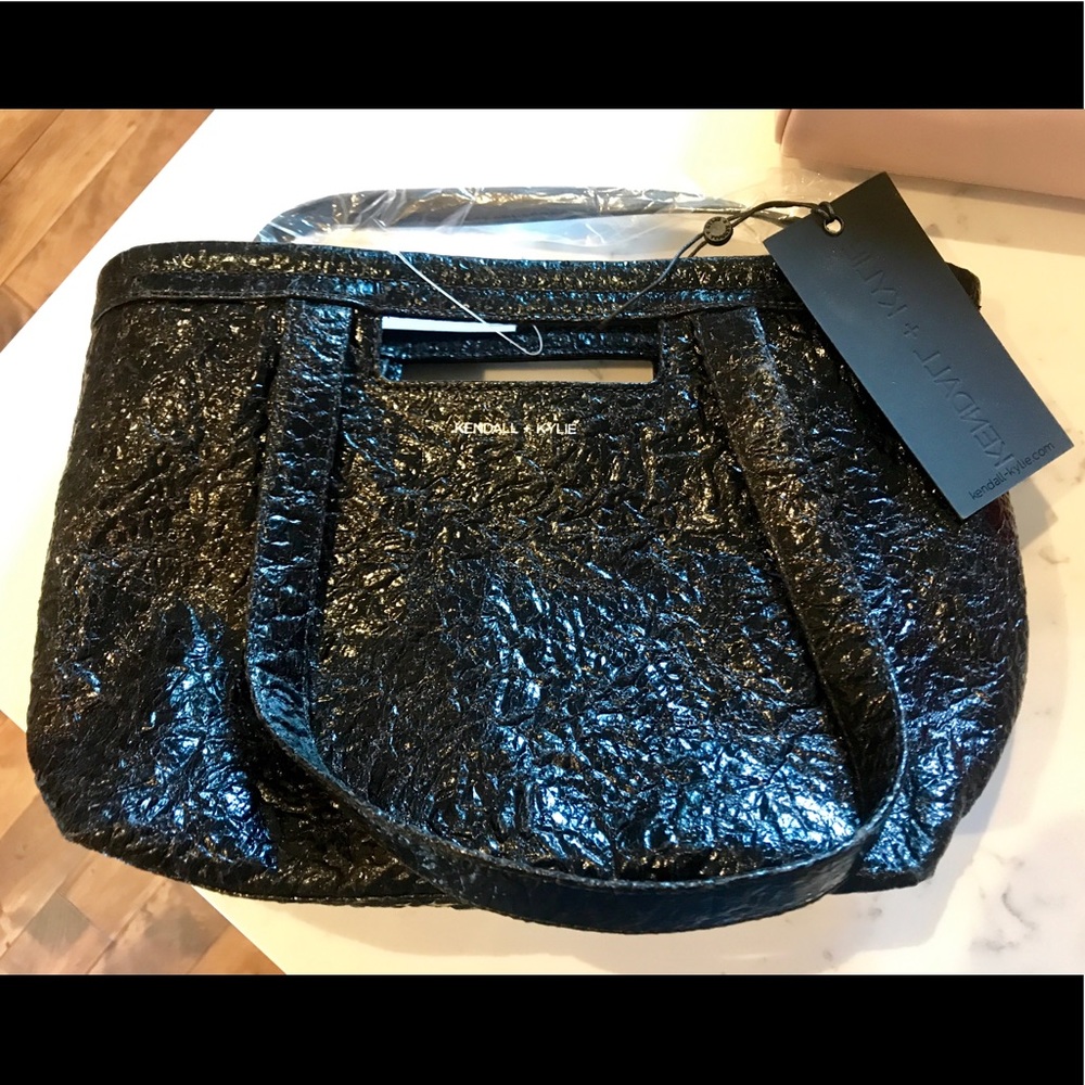 Kendall + Kylie black hand bag purse